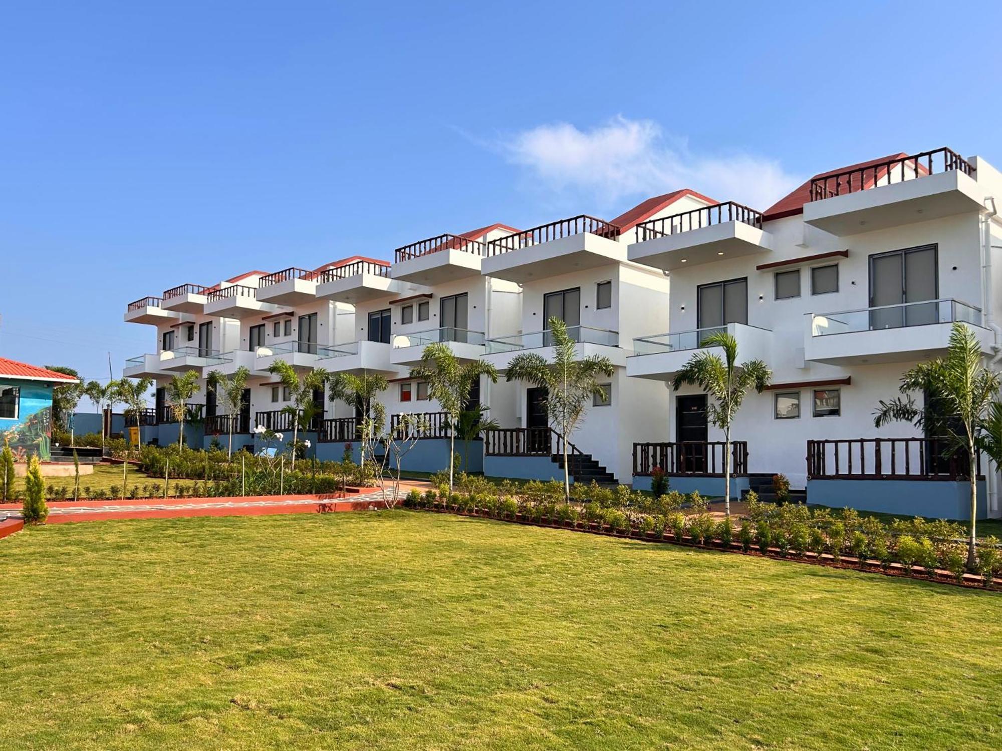 Baywatch Resort Bhogave Beach Vengurla Exterior photo